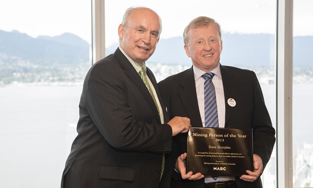 The Honourable Bill Bennett, Minister of Energy and Mines (left) with Dave Sharples, MABC’s 2013 Mining Person of the Year (right).