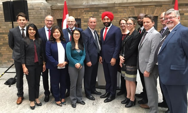 The Honourable Navdeep Bains, Minister of Innovation, Science and Economic Development, announces Ontario's successful Supercluster applicants in Toronto, October 11, 2017.