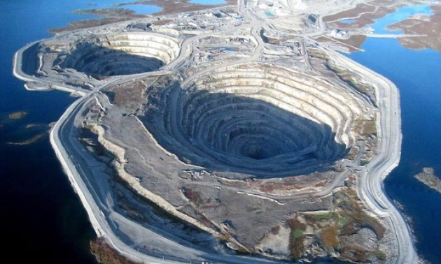 Aerial view of Diavik mine.