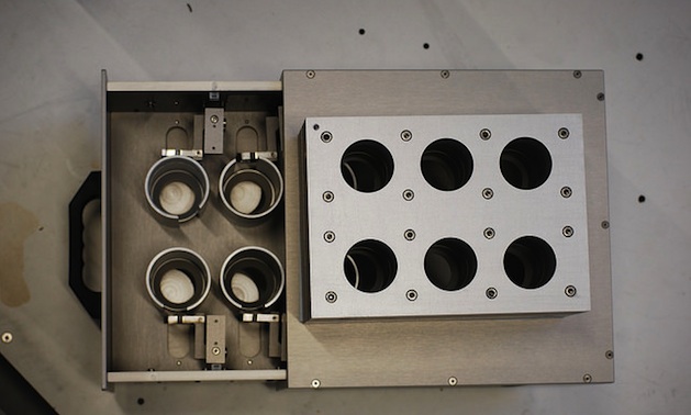 The ColdBlock sample digestion unit, which can process up to six samples at once.