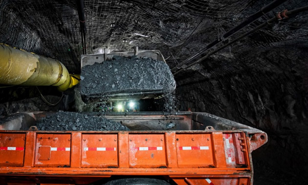 Ore transfer - Madsen Underground Test Mining. 