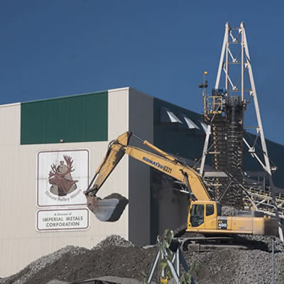 Picture of Mount Polley Mine building. 