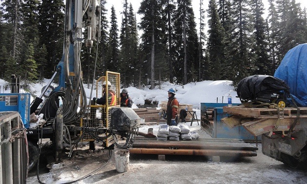 Sonic 450 drill on site at the Peace River Coal mine. 